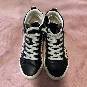 Vintage Havana leopard leather high top tennis shoes